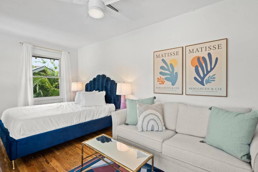 Julia Place Holiday home